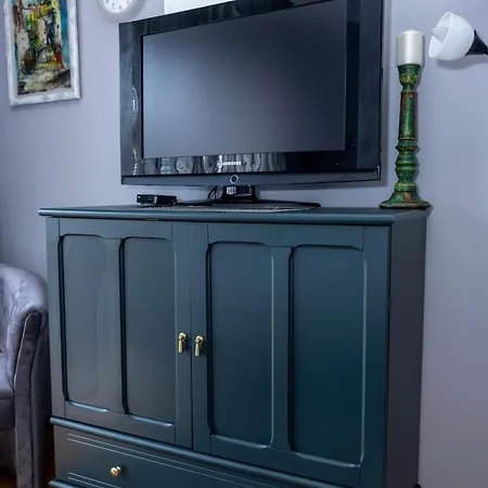 The Five Lux-center * Belgrad