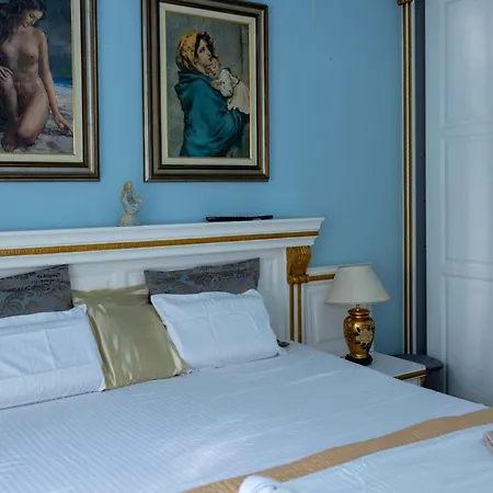 The Five Lux-center Belgrad